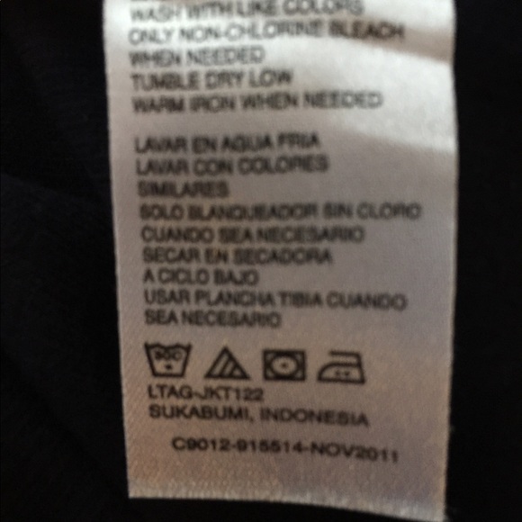 Vest - Picture 2 of 3